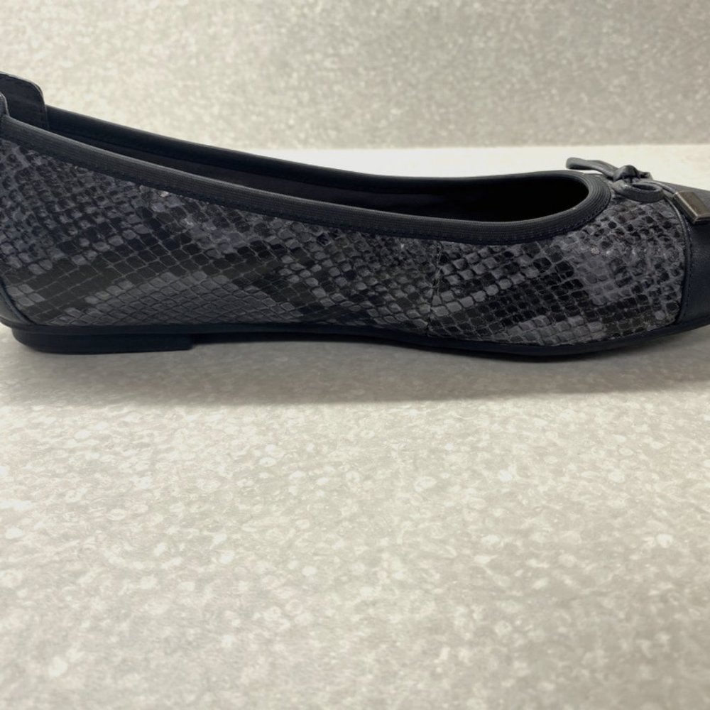 Vionic Minna Grey Boa Size 8